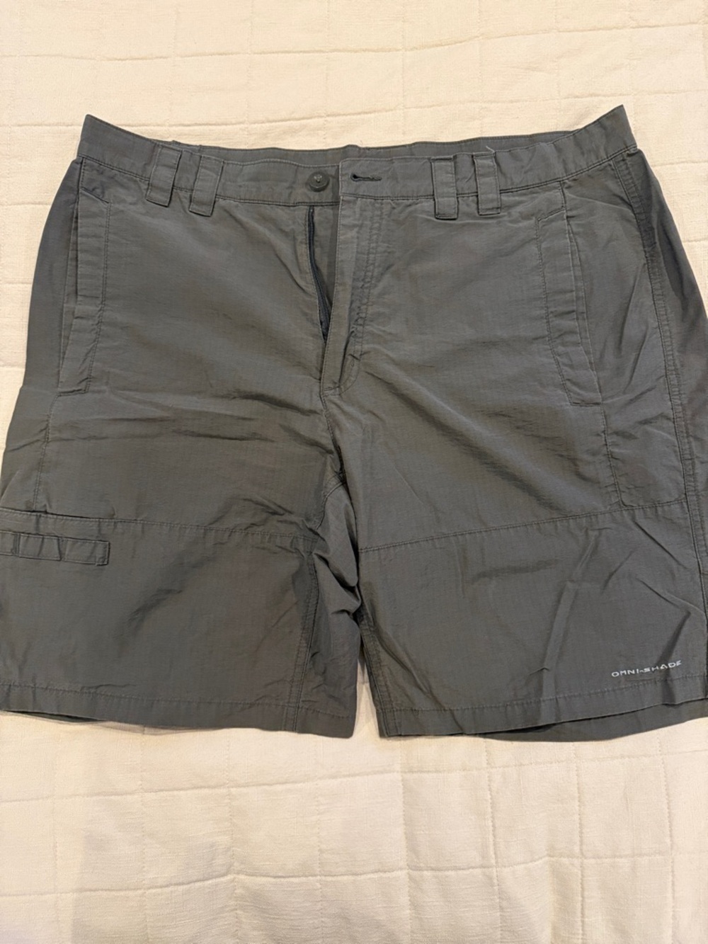 Columbia Men's Charcoal Gray Cargo Shorts